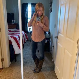 Meet your Posher, Molly